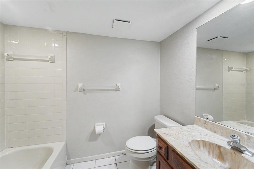 En Venta: $95,000 (2 camas, 2 baños, 1096 Pies cuadrados)