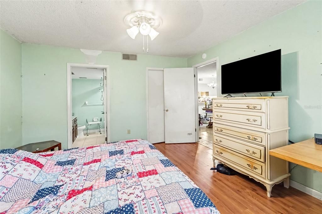 En Venta: $95,000 (2 camas, 2 baños, 1096 Pies cuadrados)