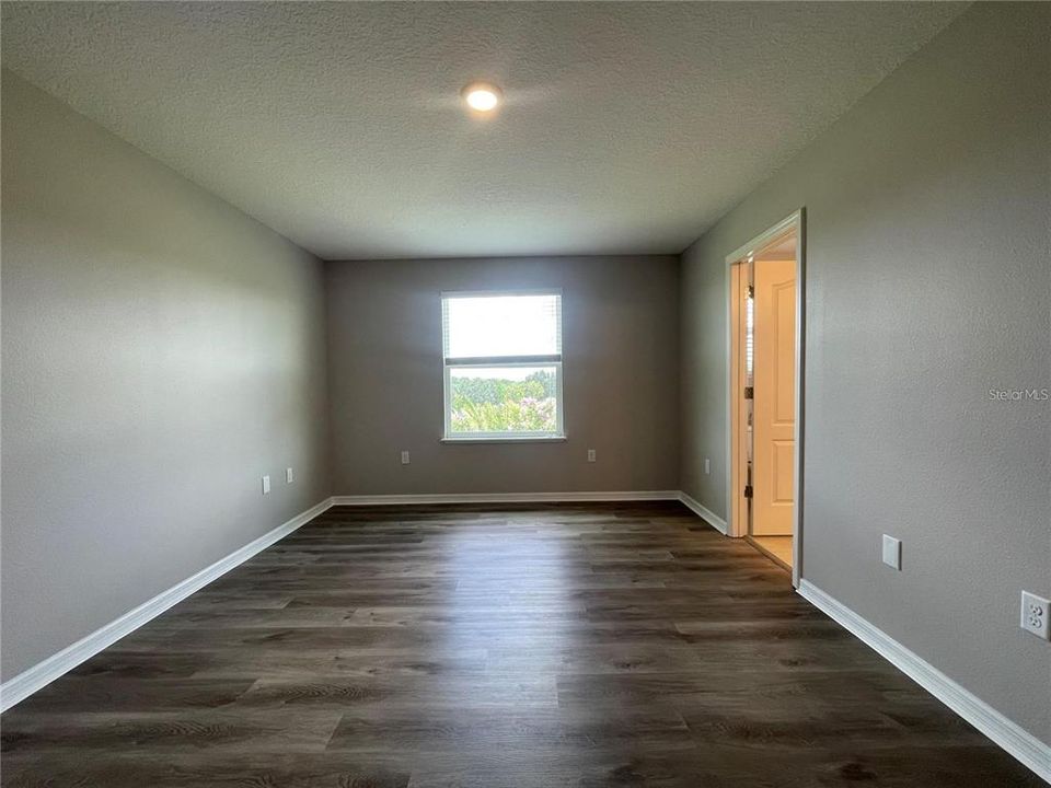 В аренду: $1,895 (3 спален, 2 ванн, 1633 Квадратных фут)