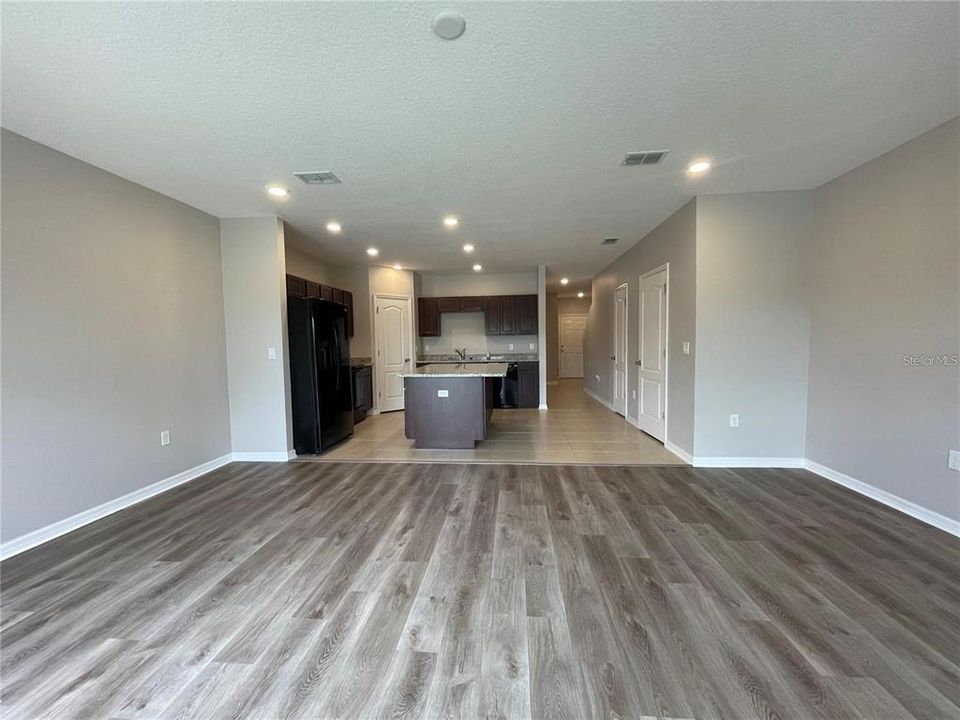 В аренду: $1,895 (3 спален, 2 ванн, 1633 Квадратных фут)