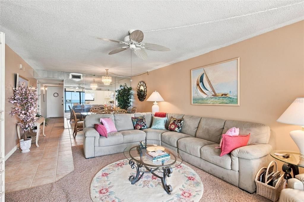 For Sale: $650,000 (2 beds, 2 baths, 1100 Square Feet)