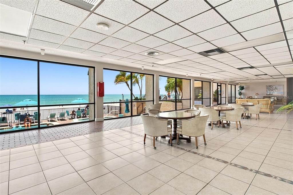 For Sale: $650,000 (2 beds, 2 baths, 1100 Square Feet)