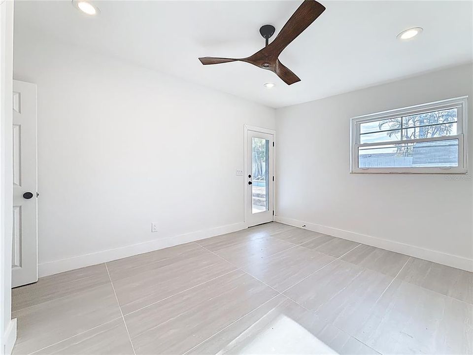 For Rent: $3,900 (4 beds, 2 baths, 1732 Square Feet)