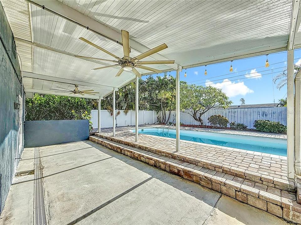 For Rent: $3,900 (4 beds, 2 baths, 1732 Square Feet)