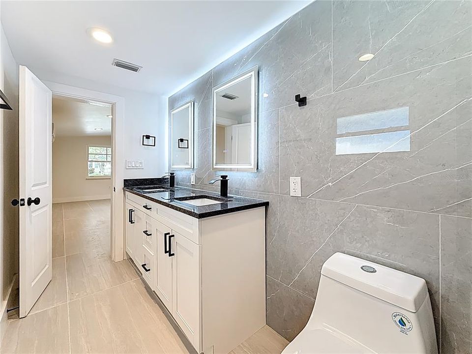 For Rent: $3,900 (4 beds, 2 baths, 1732 Square Feet)