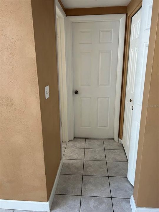 For Rent: $1,700 (3 beds, 2 baths, 1307 Square Feet)