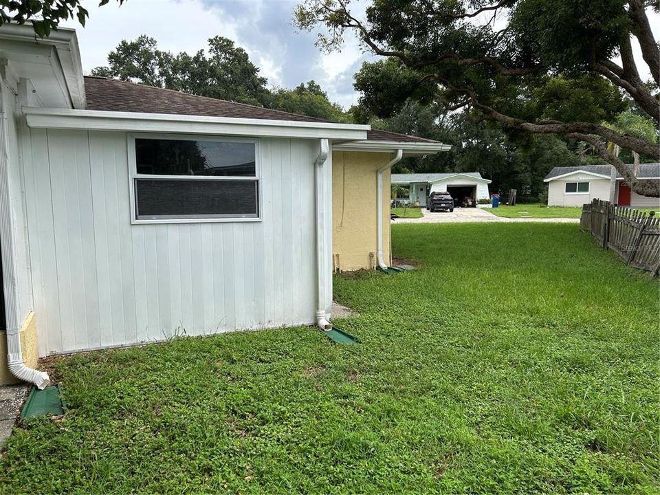 For Rent: $1,700 (3 beds, 2 baths, 1307 Square Feet)