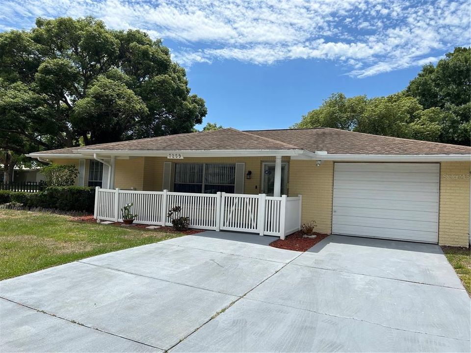 For Rent: $1,700 (3 beds, 2 baths, 1307 Square Feet)