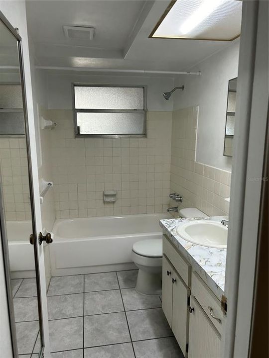 For Rent: $1,700 (3 beds, 2 baths, 1307 Square Feet)