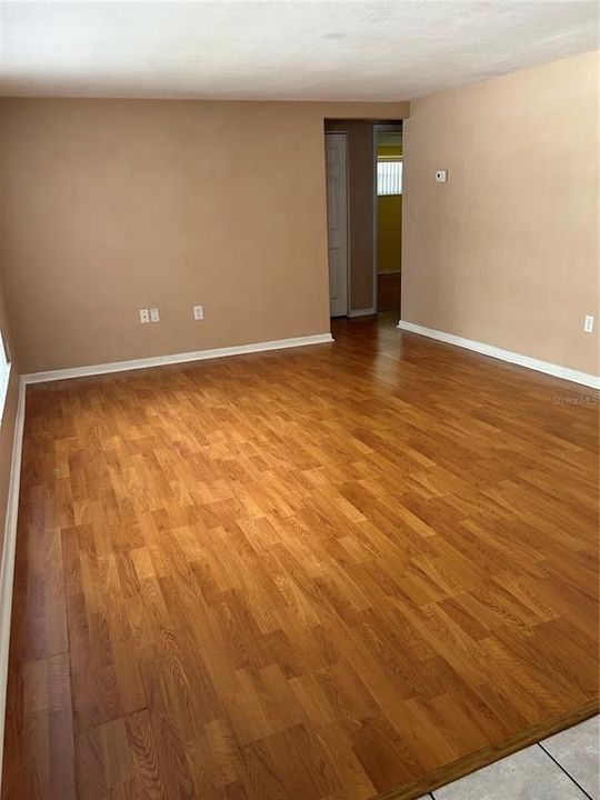 For Rent: $1,700 (3 beds, 2 baths, 1307 Square Feet)