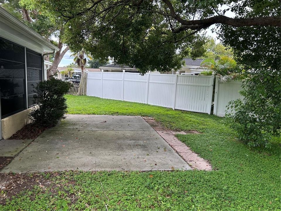 For Rent: $1,700 (3 beds, 2 baths, 1307 Square Feet)