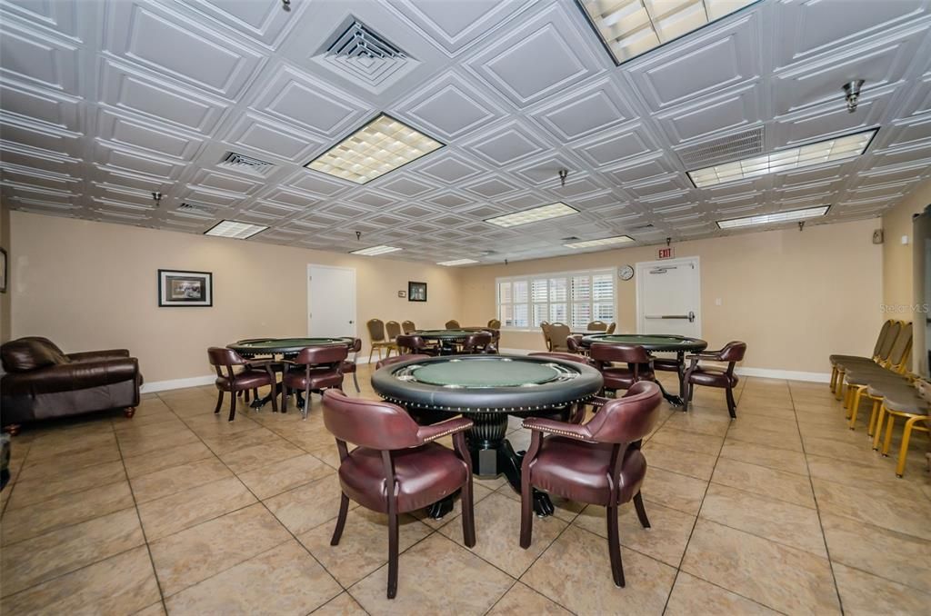 For Sale: $365,000 (2 beds, 2 baths, 1220 Square Feet)
