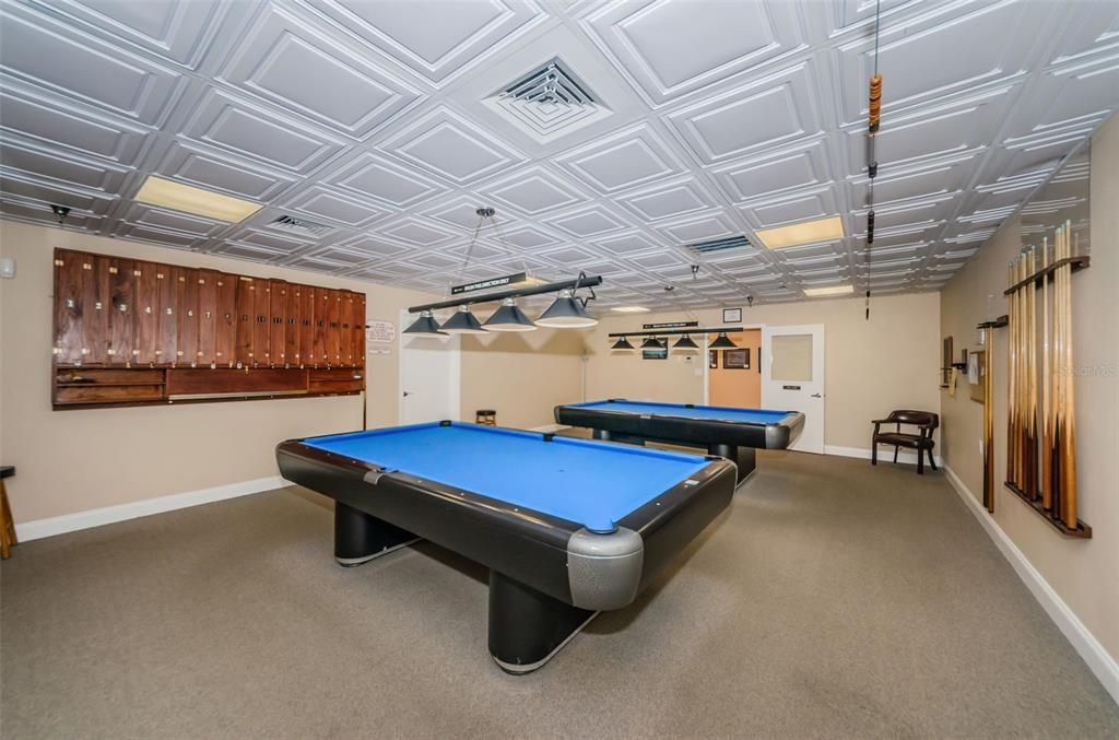 For Sale: $365,000 (2 beds, 2 baths, 1220 Square Feet)