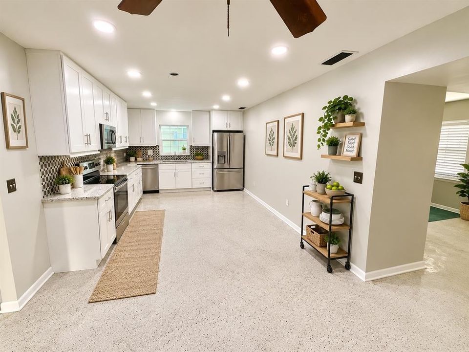 For Rent: $2,500 (4 beds, 2 baths, 1500 Square Feet)