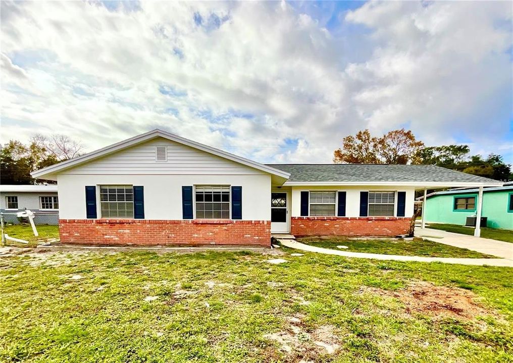 For Rent: $2,500 (4 beds, 2 baths, 1500 Square Feet)