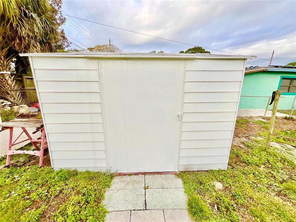 For Rent: $2,500 (4 beds, 2 baths, 1500 Square Feet)