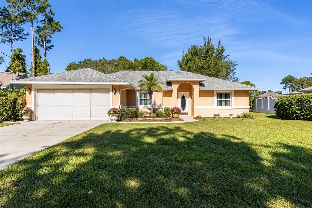 For Sale: $300,000 (3 beds, 2 baths, 1521 Square Feet)
