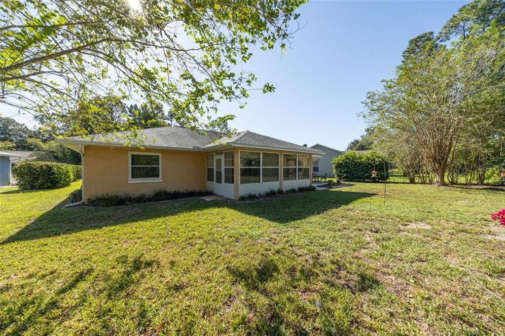For Sale: $300,000 (3 beds, 2 baths, 1521 Square Feet)