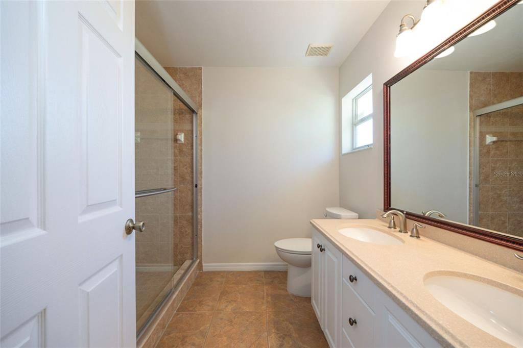 For Sale: $300,000 (3 beds, 2 baths, 1521 Square Feet)