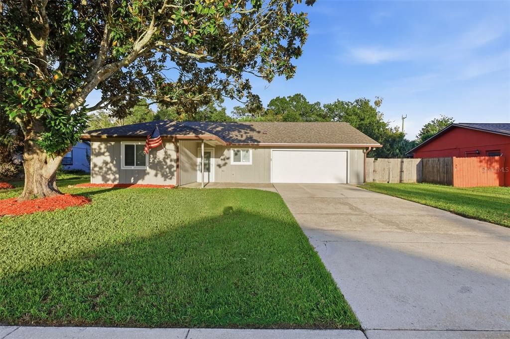 Active With Contract: $279,900 (2 beds, 2 baths, 1383 Square Feet)