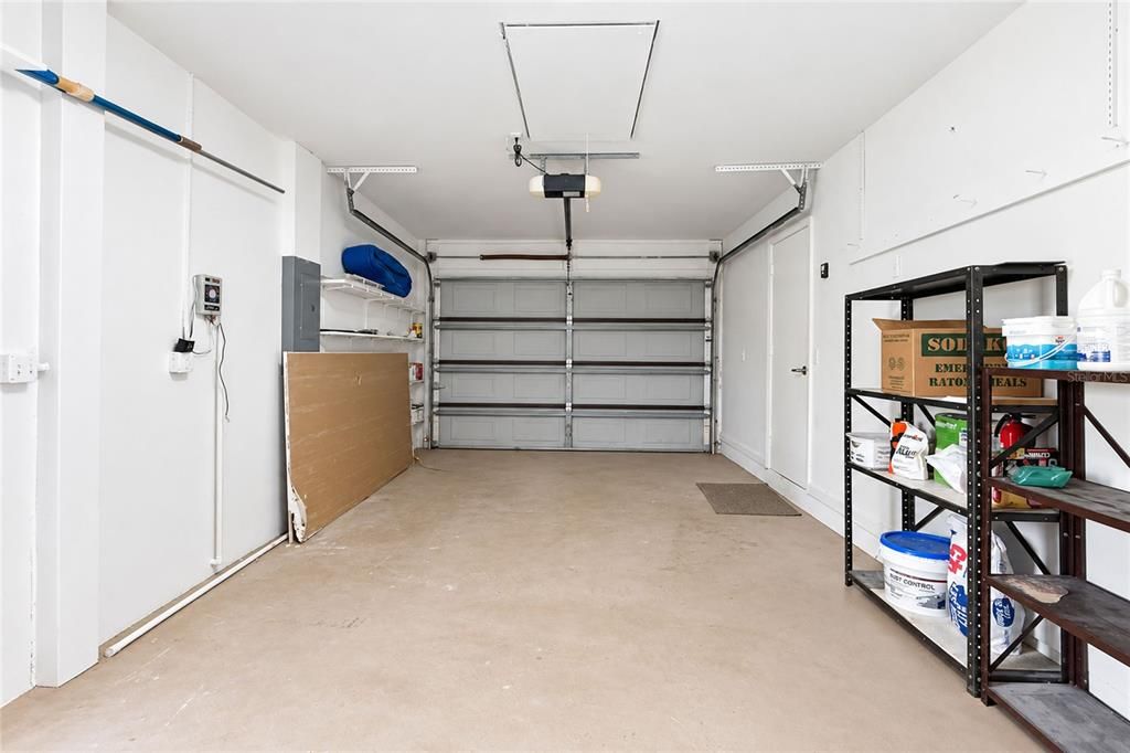 For Sale: $349,900 (2 beds, 2 baths, 1120 Square Feet)