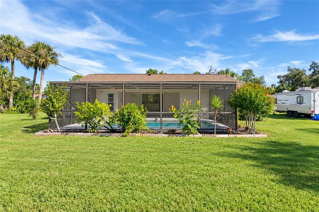 For Sale: $349,900 (2 beds, 2 baths, 1120 Square Feet)