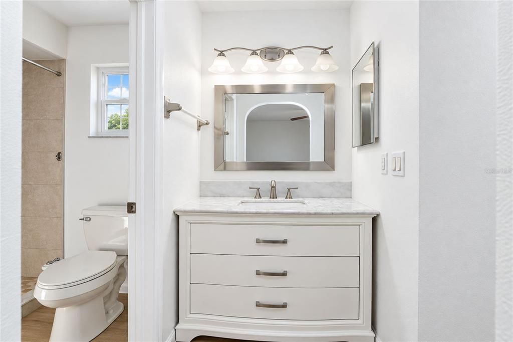 For Sale: $349,900 (2 beds, 2 baths, 1120 Square Feet)