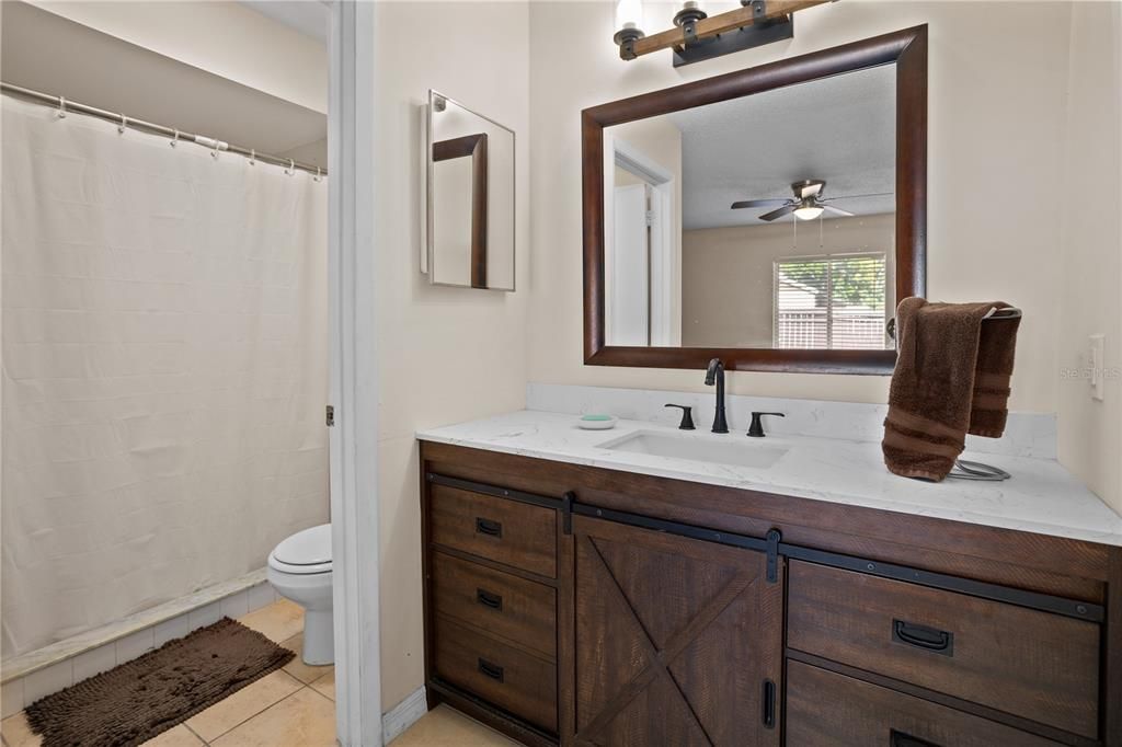 For Sale: $280,000 (2 beds, 2 baths, 1116 Square Feet)