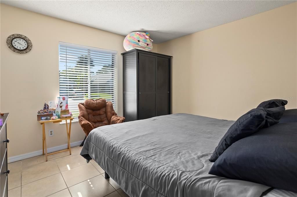 For Sale: $280,000 (2 beds, 2 baths, 1116 Square Feet)