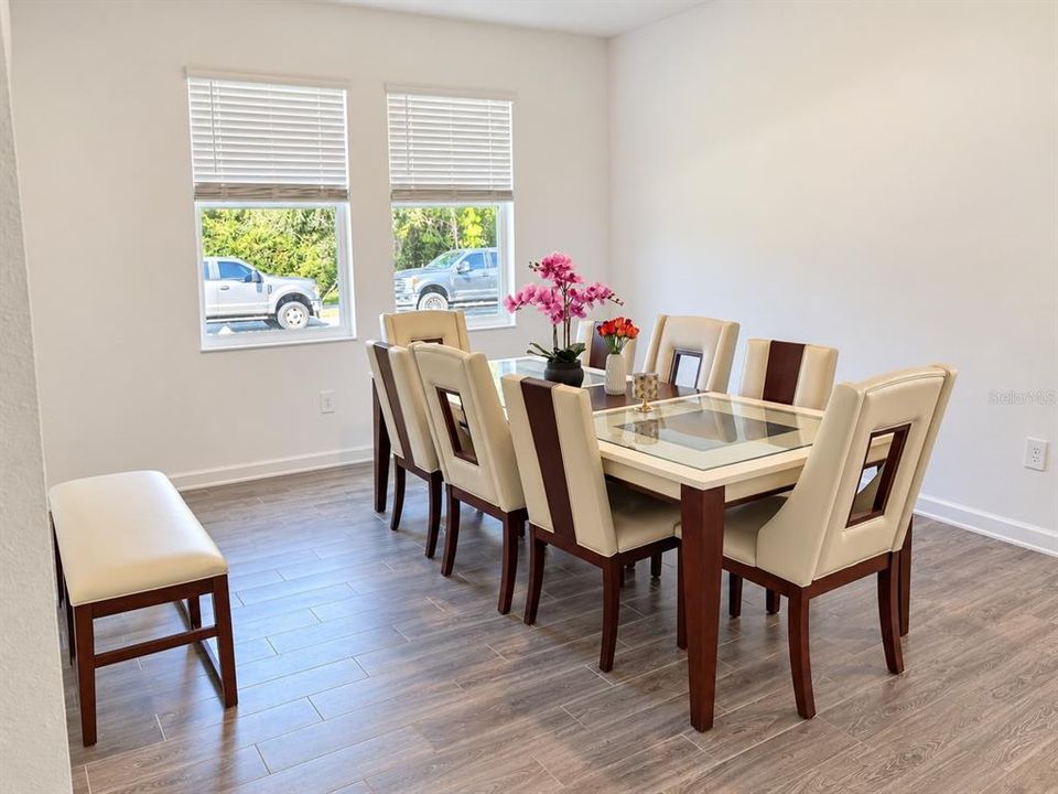 For Rent: $3,000 (5 beds, 3 baths, 3290 Square Feet)