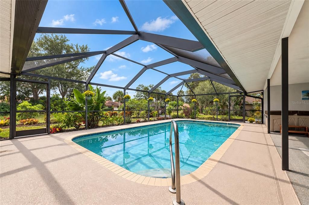 For Sale: $895,000 (3 beds, 3 baths, 2683 Square Feet)