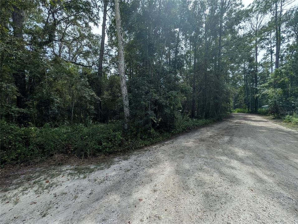待售: $517,000 (4.00 acres)