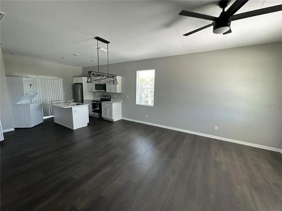 For Rent: $1,295 (2 beds, 2 baths, 941 Square Feet)
