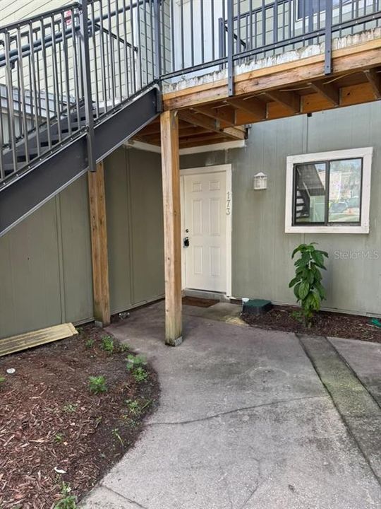 For Sale: $100,000 (1 beds, 1 baths, 785 Square Feet)