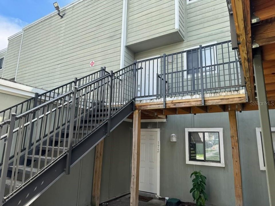 For Sale: $100,000 (1 beds, 1 baths, 785 Square Feet)