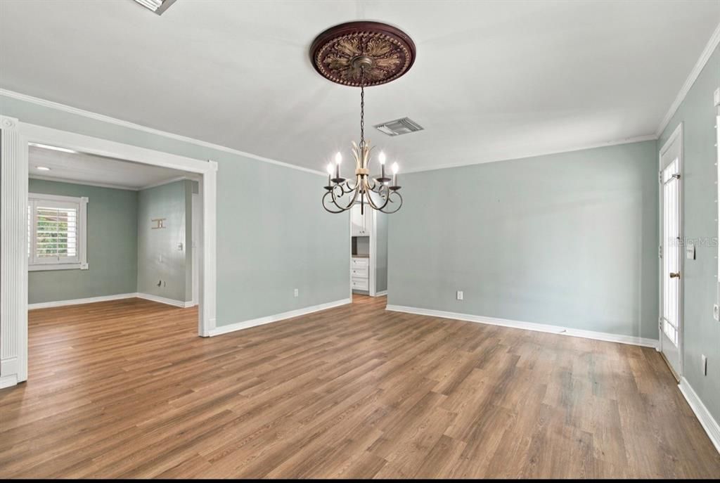 На продажу: $675,000 (3 спален, 2 ванн, 1940 Квадратных фут)