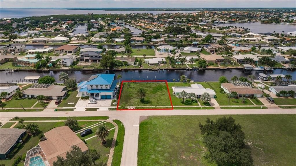 待售: $375,000 (0.29 acres)