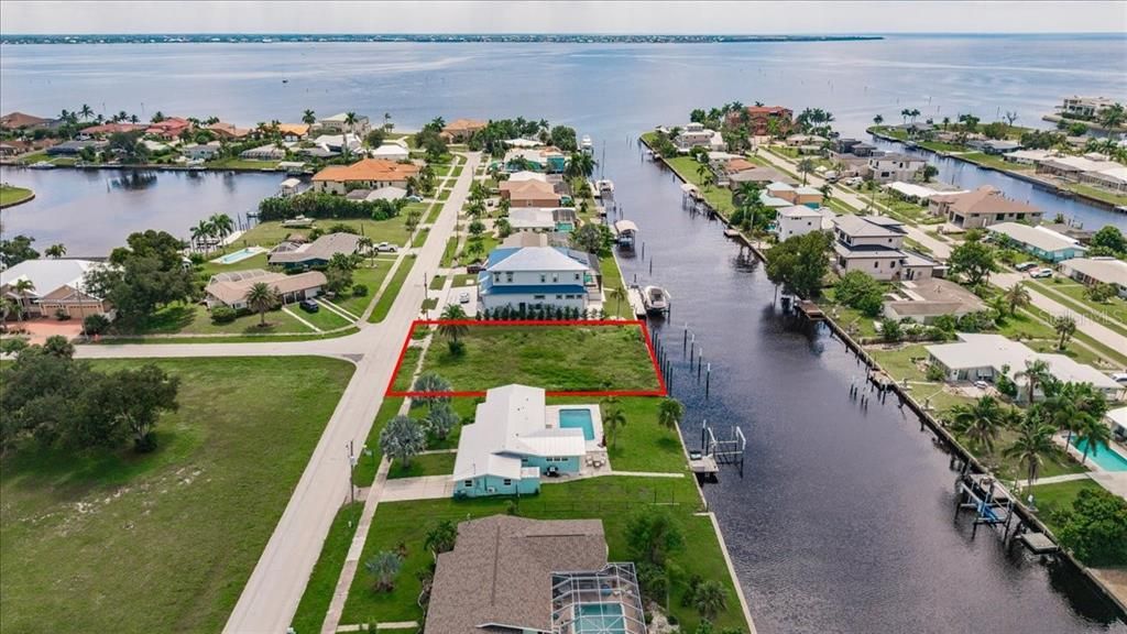 待售: $375,000 (0.29 acres)
