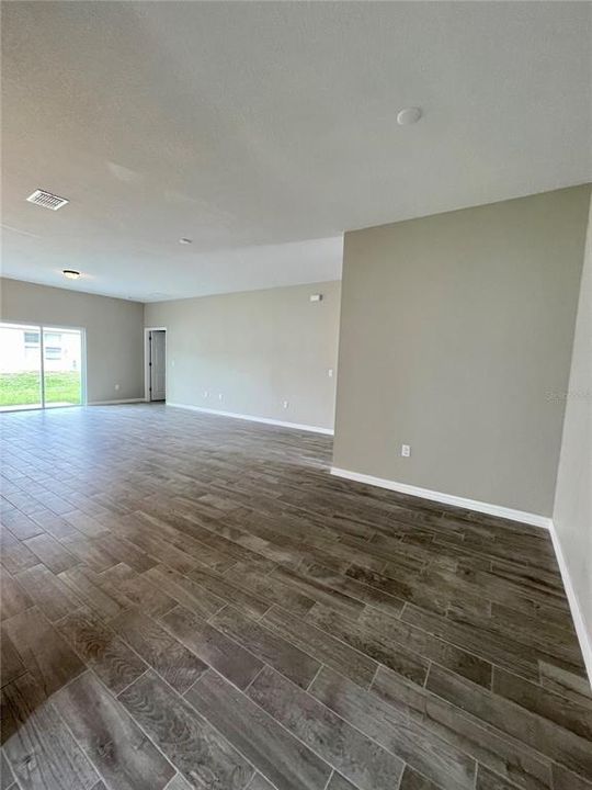 В аренду: $1,995 (4 спален, 2 ванн, 1750 Квадратных фут)