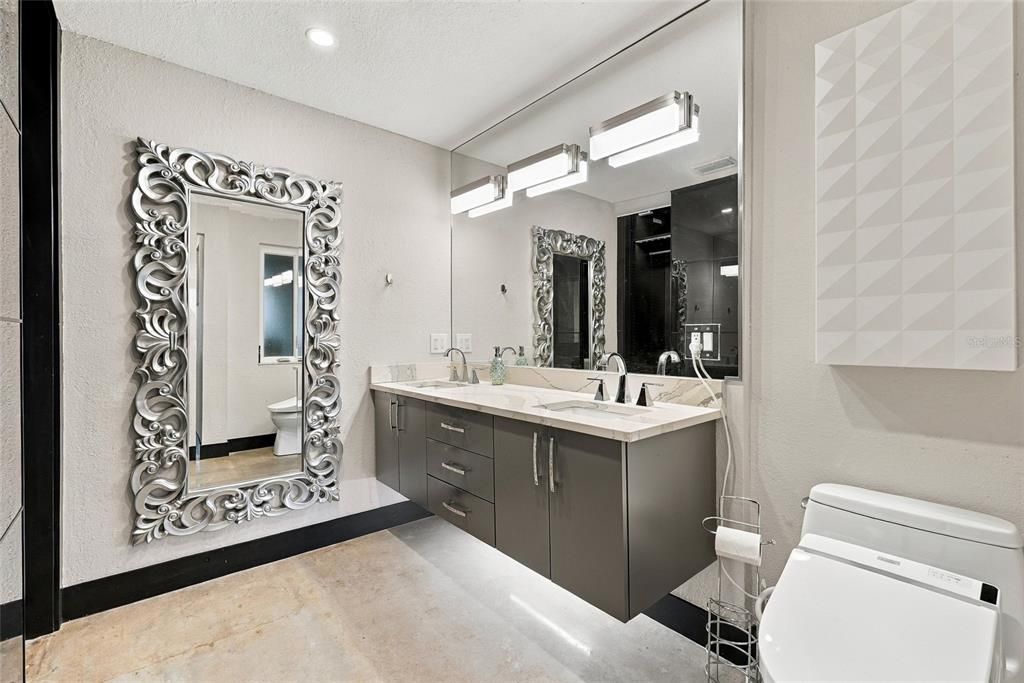 For Rent: $2,950 (2 beds, 2 baths, 1250 Square Feet)