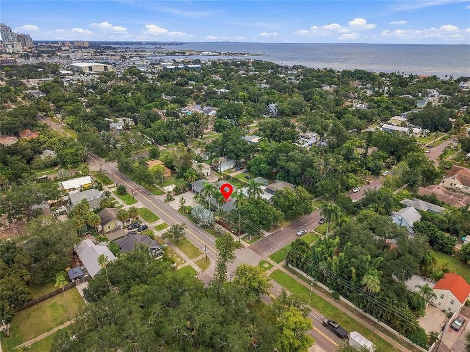 For Rent: $2,950 (2 beds, 2 baths, 1250 Square Feet)