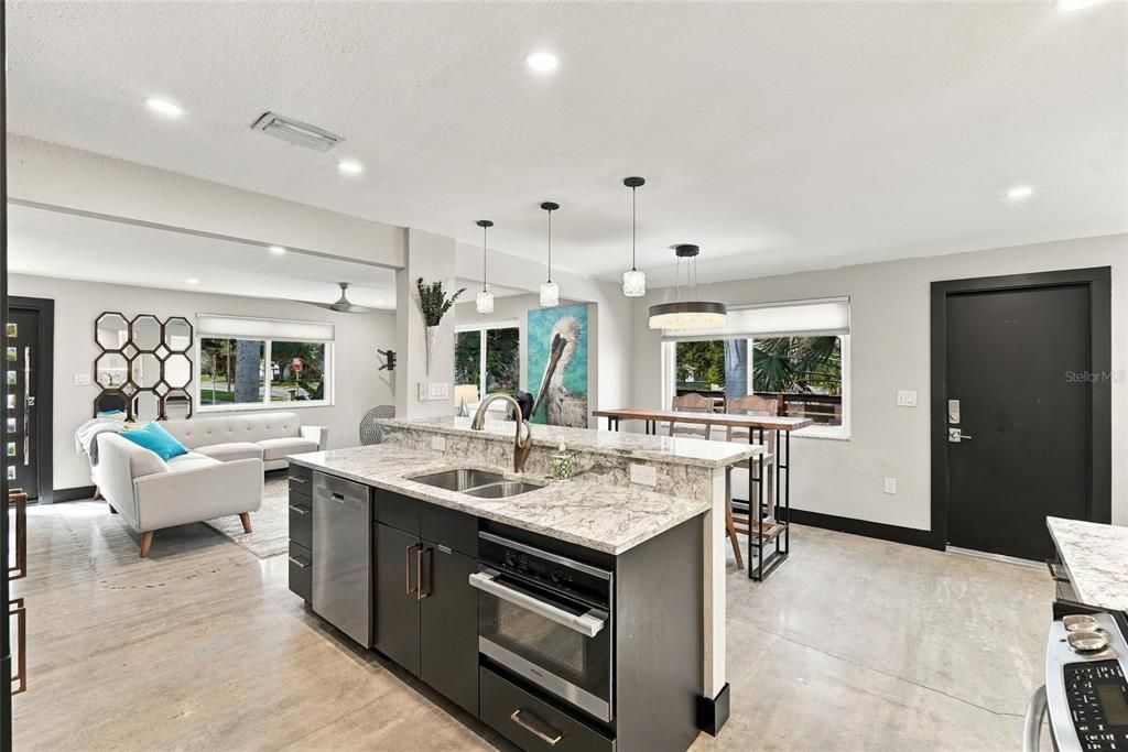 For Rent: $2,950 (2 beds, 2 baths, 1250 Square Feet)