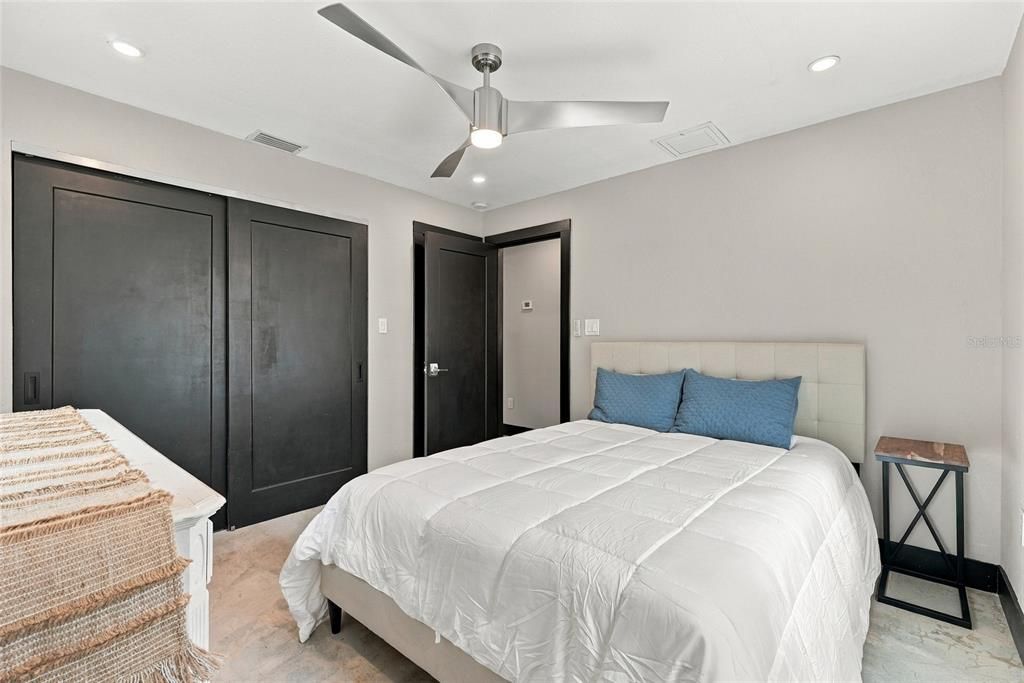 For Rent: $2,950 (2 beds, 2 baths, 1250 Square Feet)