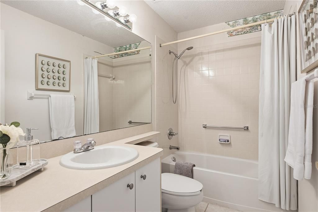 En Venta: $339,900 (2 camas, 2 baños, 1535 Pies cuadrados)