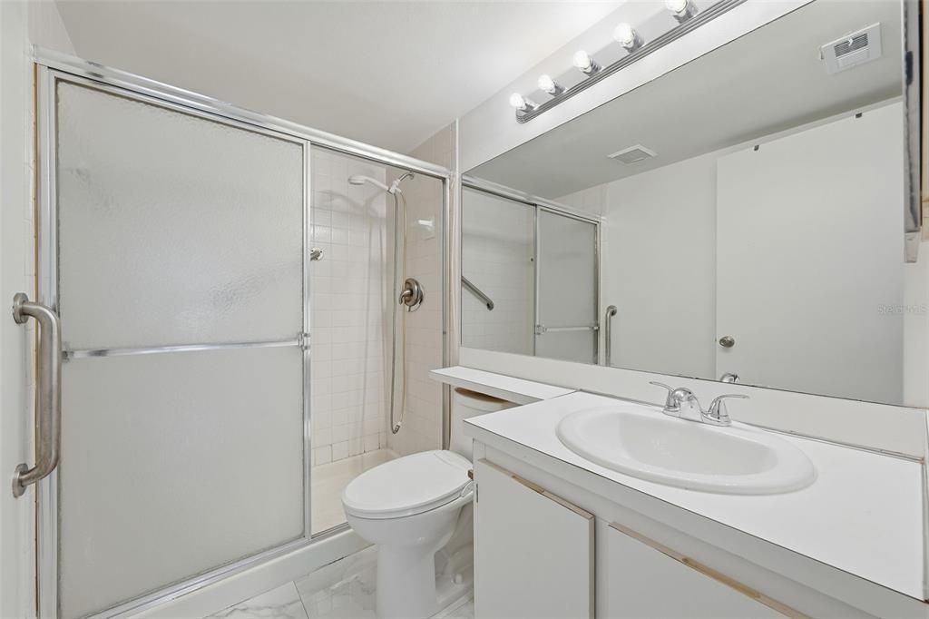 For Rent: $1,400 (2 beds, 2 baths, 1025 Square Feet)