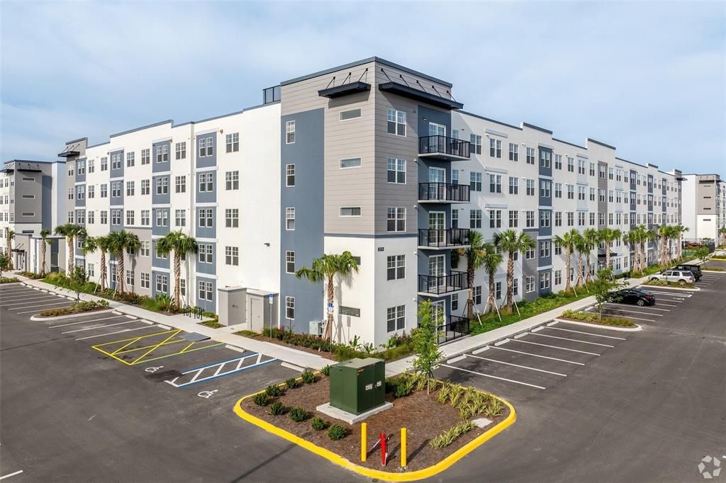 For Sale: $259,000 (1 beds, 1 baths, 750 Square Feet)