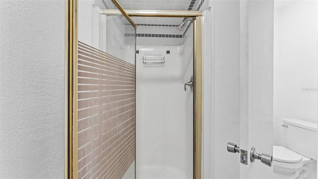 На продажу: $399,900 (6 спален, 4 ванн, 3152 Квадратных фут)