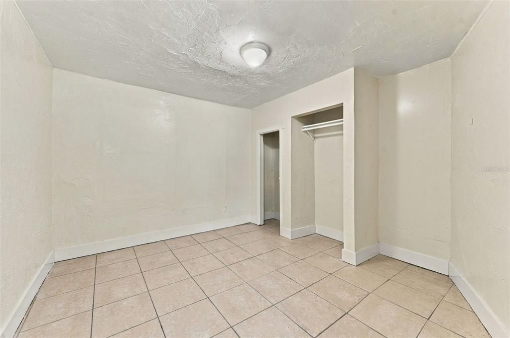 For Rent: $2,500 (4 beds, 2 baths, 1403 Square Feet)