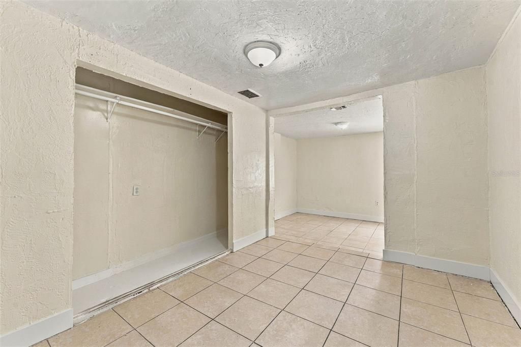 For Rent: $2,500 (4 beds, 2 baths, 1403 Square Feet)