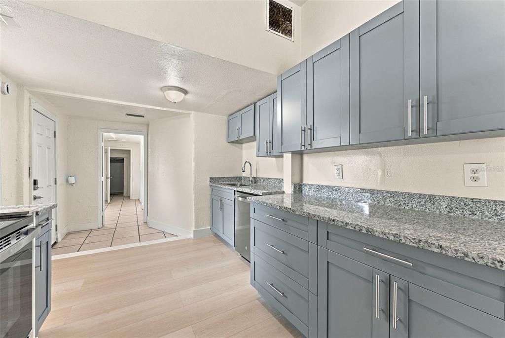For Rent: $2,500 (4 beds, 2 baths, 1403 Square Feet)